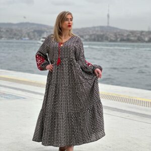 Siyah Ton Dokuma Detaylı Özel Seri Elbise